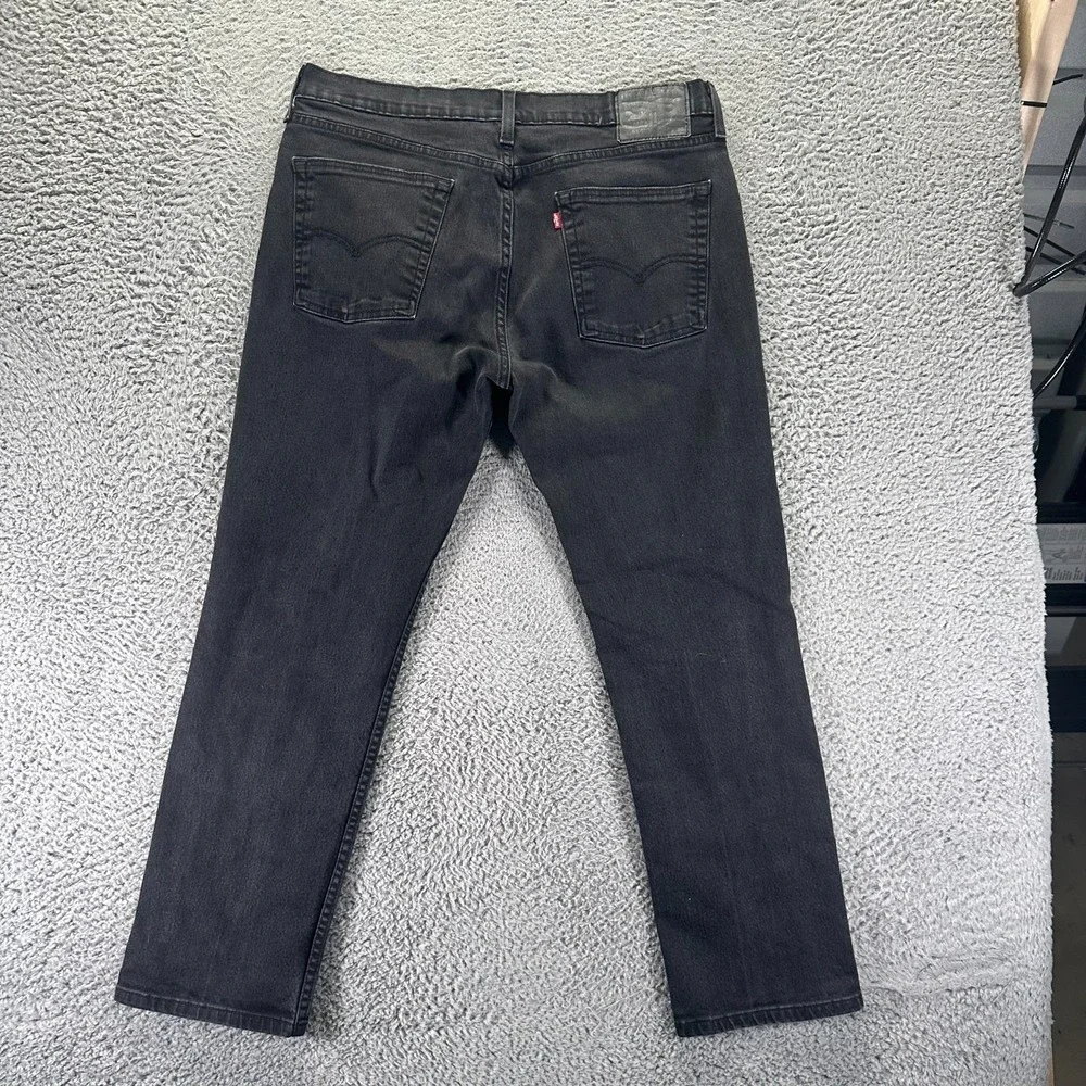 Levis before purchasing